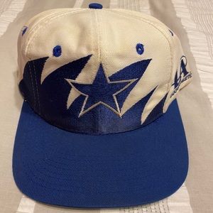 Vintage sharktooth Dallas Cowboys hat